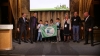 Philippe Loïc-Jacob, président de Citeo a remis le label Eco-Ecole aux élèves de l'école Benoît Malon du Kremlin-Bicêtre